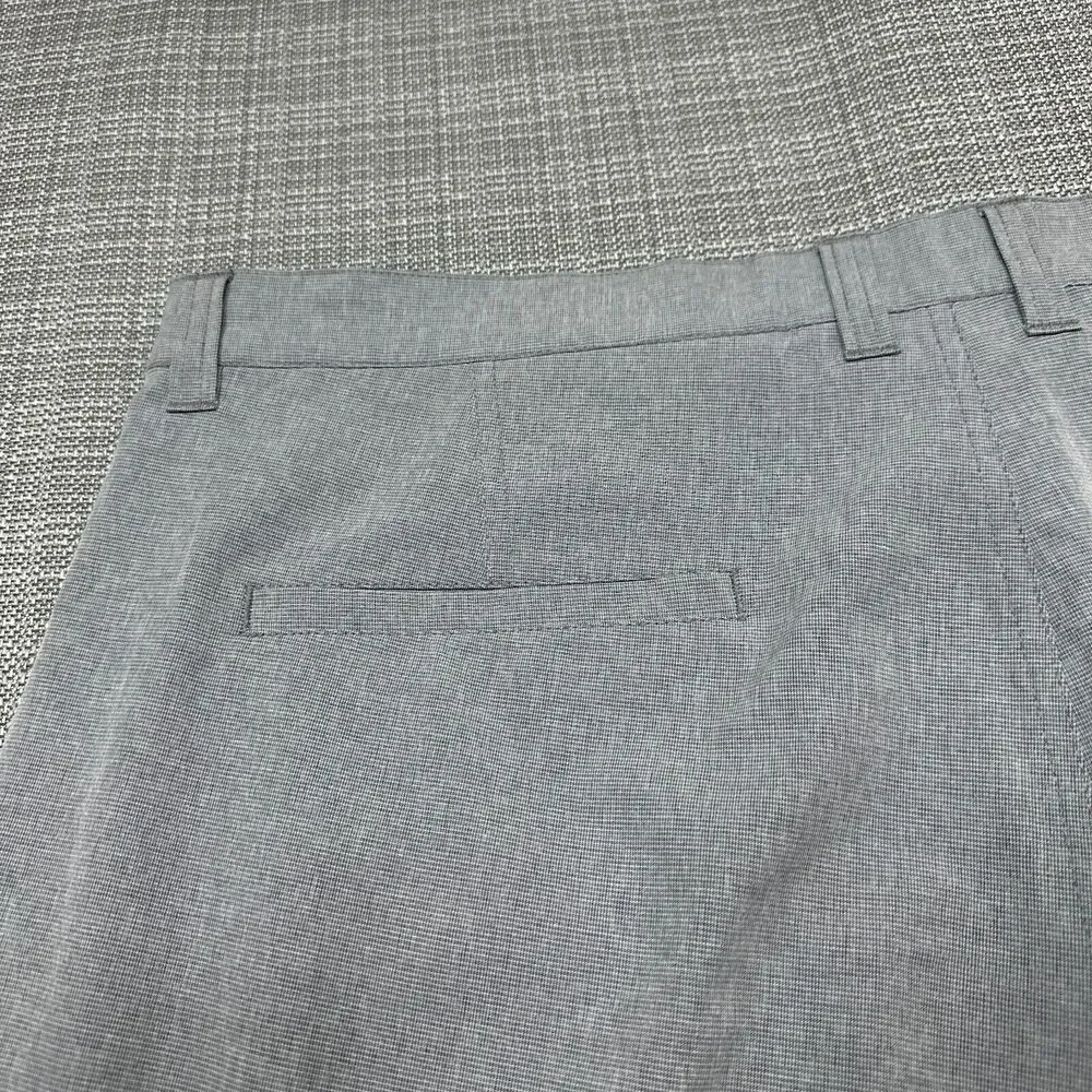 Travis Mathew Shorts Mens 38‎ Grey Golf 9.5 Inseam Chino Comfort Walking Casual